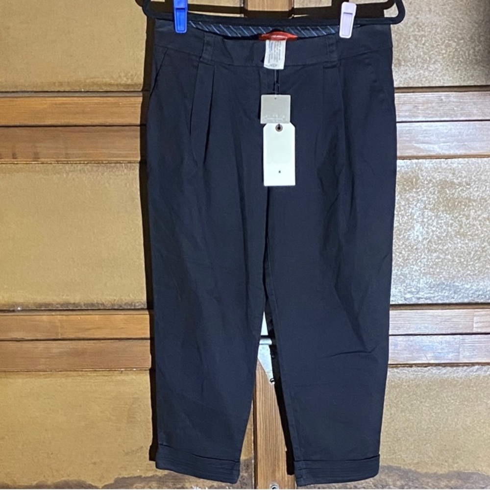 Cartonnier Women's Black Cropped Pants